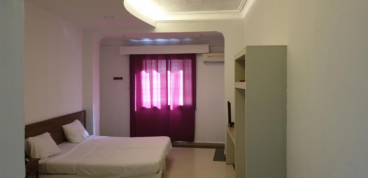 Hotel Privilege Bir El Djir Exterior photo