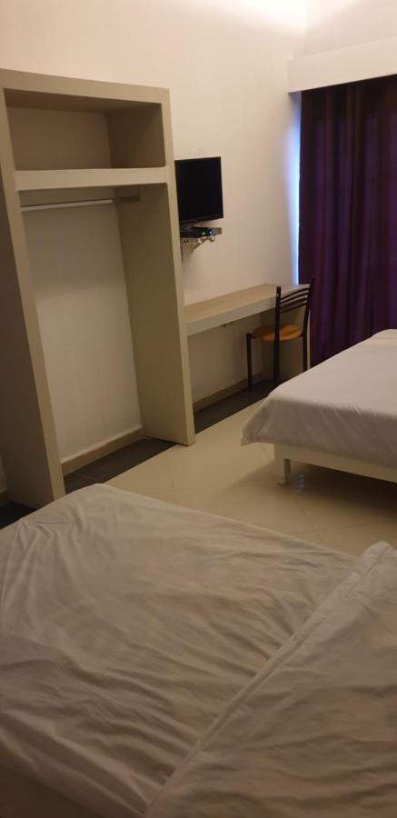 Hotel Privilege Bir El Djir Exterior photo